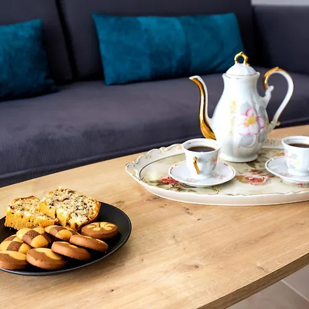 Maison شقة يميناريا